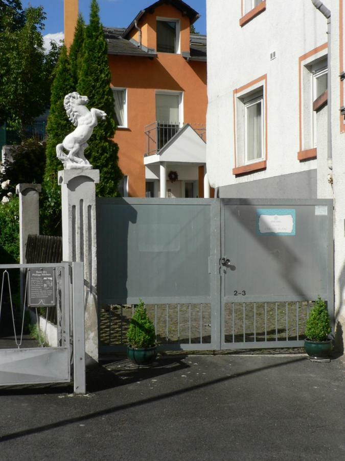 Gästehaus Cheval Blanc Lorch am Rhein Exteriör bild